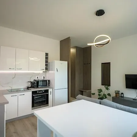 Aurora, Apartman Besztercebánya